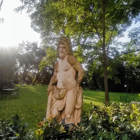 Palazzo 100 Finestre D'annunzio Bed & Breakfast Brugnetto