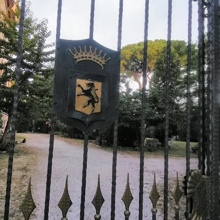 Palazzo 100 Finestre D'annunzio Couette-café Brugnetto