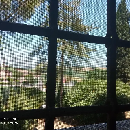 Palazzo 100 Finestre D'annunzio Bed & Breakfast *